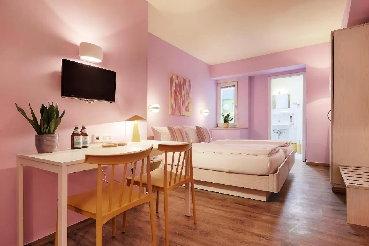 Hotel Kunterbunt In Wuerzburger Innenstadt