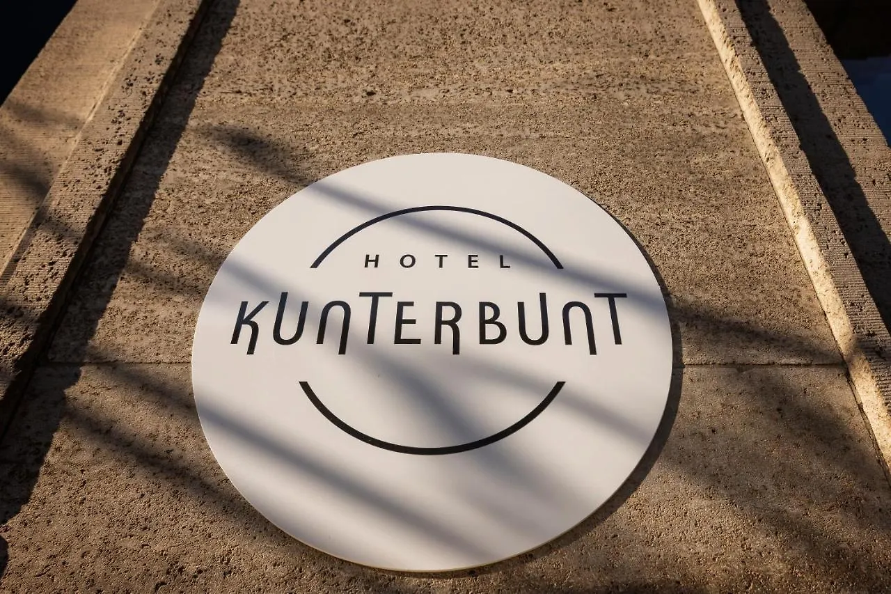 Hotel Kunterbunt In Wuerzburger Innenstadt